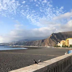 https://lovely-apartment-on-2-floors-with-sea-view.in-canary-islands.com