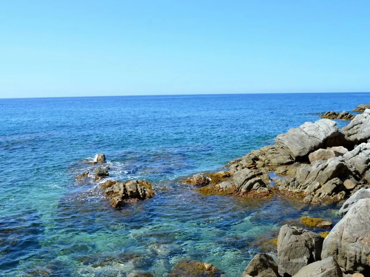 Apartment Studios Face A La Mer - Cala Llevado Tossa de Mar Spain